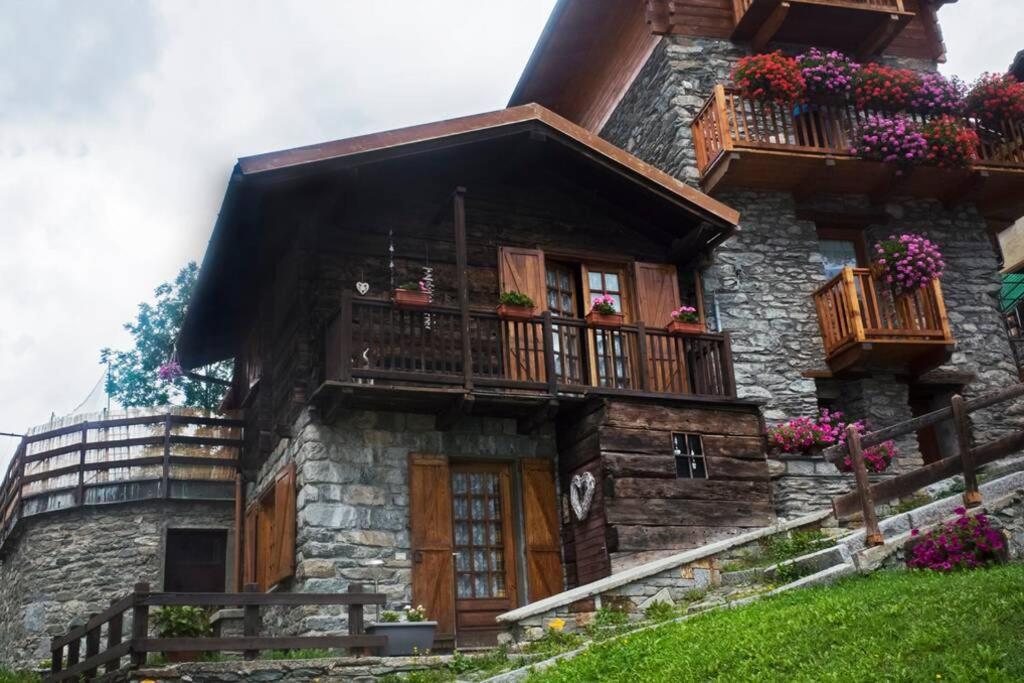 Chalet Indipendente In Centro A Valtournenche Ngoại thất bức ảnh
