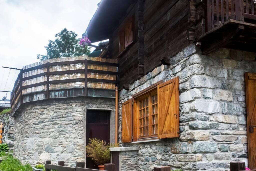 Chalet Indipendente In Centro A Valtournenche Ngoại thất bức ảnh